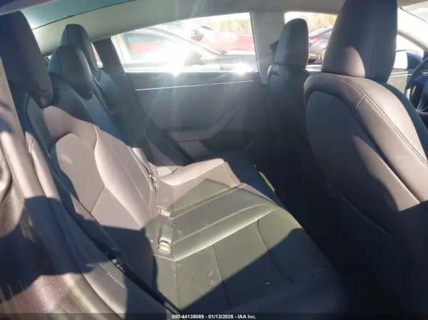 5YJ3E1EB0SF902523 2025 TESLA MODEL 3 - Image 8