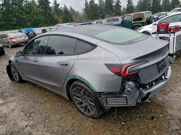 5YJ3E1EB0SF905261 2025 TESLA MODEL 3 - Image 2