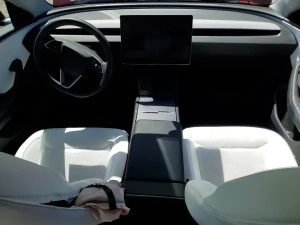 5YJ3E1EB0SF909147 2025 TESLA MODEL 3 - Image 8