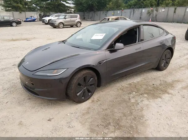 5YJ3E1EB0SF910251 2025 TESLA MODEL 3 - Image 2