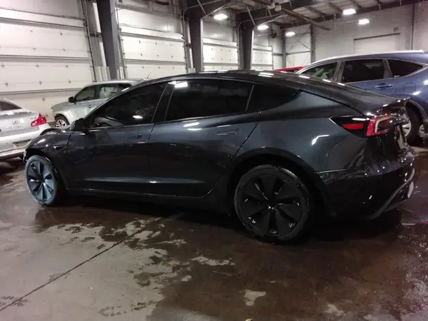 5YJ3E1EB0SF919337 2025 TESLA MODEL 3 - Image 2