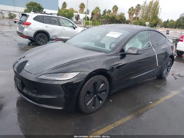 5YJ3E1EB0SF923341 2025 TESLA MODEL 3 - Image 2