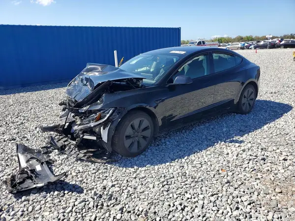 5YJ3E1EB0SF928796 2025 TESLA MODEL 3 - Image 1