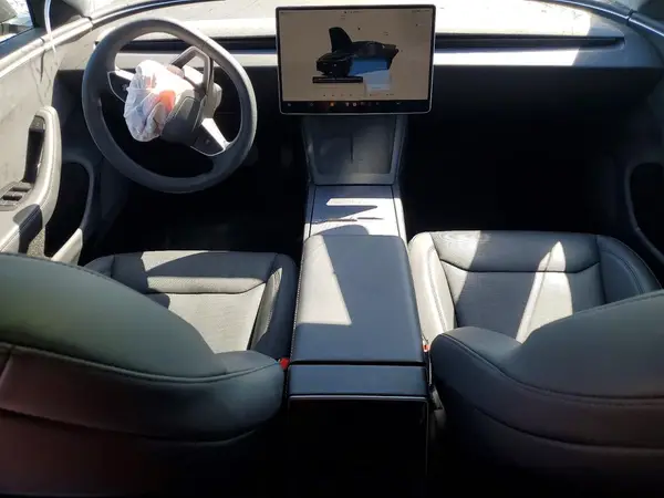 5YJ3E1EB0SF928796 2025 TESLA MODEL 3 - Image 8