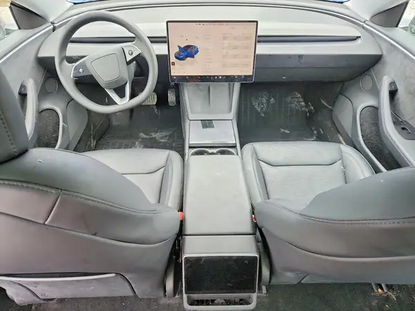 5YJ3E1EB0SF932993 2025 TESLA MODEL 3 - Image 8