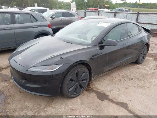 5YJ3E1EB0SF935506 2025 TESLA MODEL 3 - Image 2