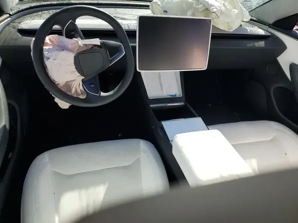 5YJ3E1EB0SF936543 2025 TESLA MODEL 3 - Image 8