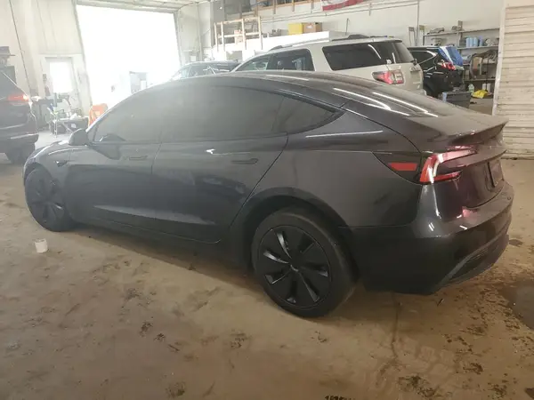 5YJ3E1EB0SF937904 2025 TESLA MODEL 3 - Image 2