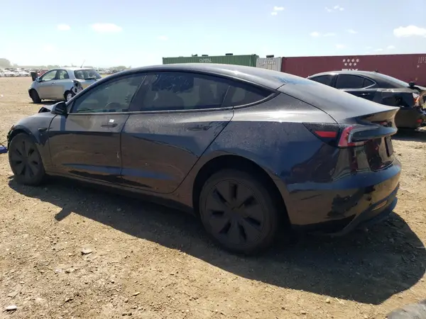 5YJ3E1EB0SF942116 2025 TESLA MODEL 3 - Image 2