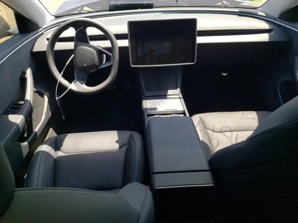 5YJ3E1EB0SF942116 2025 TESLA MODEL 3 - Image 8