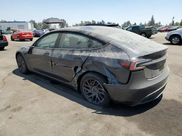 5YJ3E1EB0SF963144 2025 TESLA MODEL 3 - Image 2