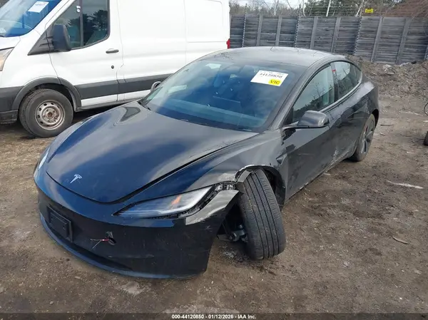 5YJ3E1EB0SF982731 2025 TESLA MODEL 3 - Image 2