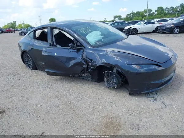 5YJ3E1EB0SF995723 2025 TESLA MODEL 3 - Image 1