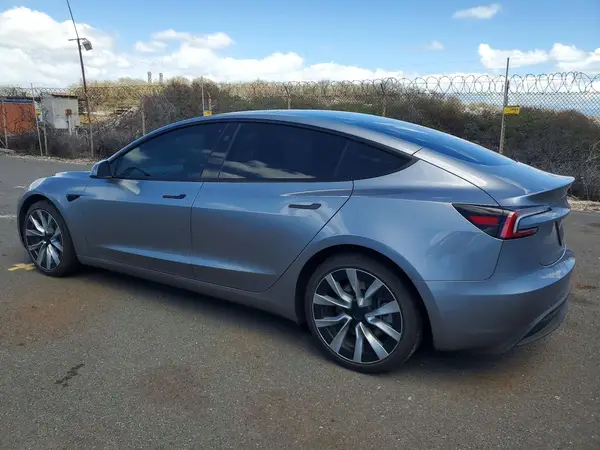 5YJ3E1EB0SF996757 2025 TESLA MODEL 3 - Image 2