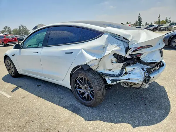 5YJ3E1EB0TF173523 2026 TESLA MODEL 3 - Image 2