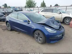 5YJ3E1EB1JF064517 2018 TESLA MODEL 3