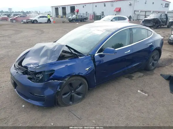 5YJ3E1EB1JF064517 2018 TESLA MODEL 3 - Image 2