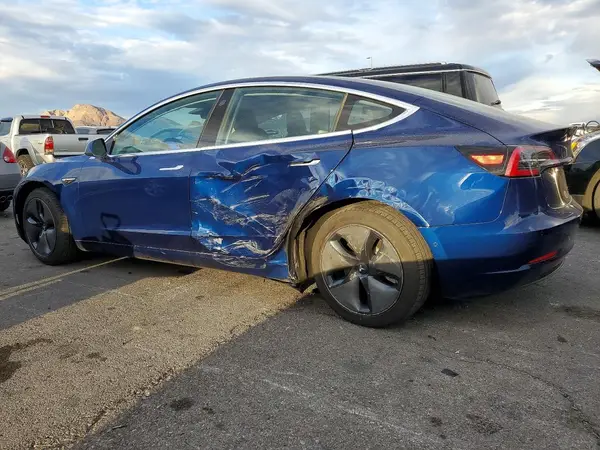 5YJ3E1EB1JF064646 2018 TESLA MODEL 3 - Image 2