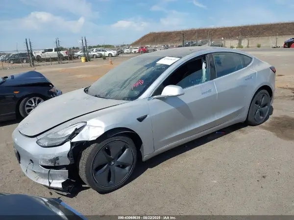 5YJ3E1EB1JF065277 2018 TESLA MODEL 3 - Image 2