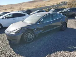 5YJ3E1EB1JF066526 2018 TESLA MODEL 3