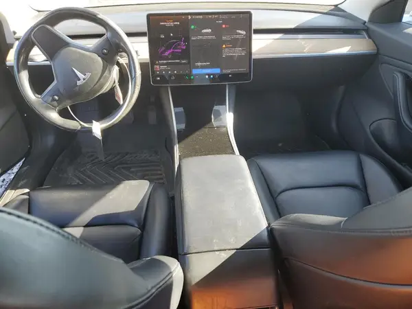 5YJ3E1EB1JF066526 2018 TESLA MODEL 3 - Image 8
