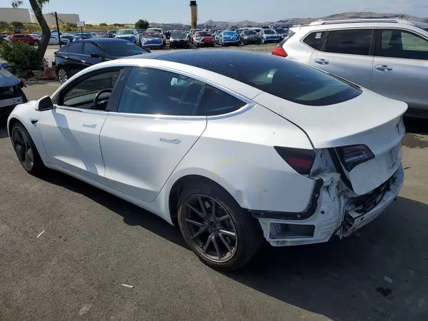 5YJ3E1EB1JF066994 2018 TESLA MODEL 3 - Image 2