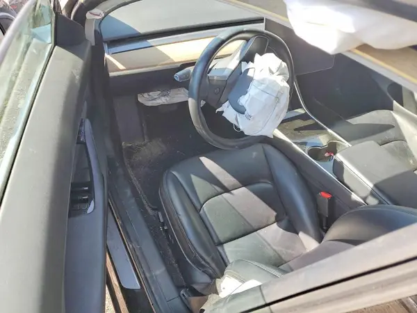 5YJ3E1EB1JF068244 2018 TESLA MODEL 3 - Image 8