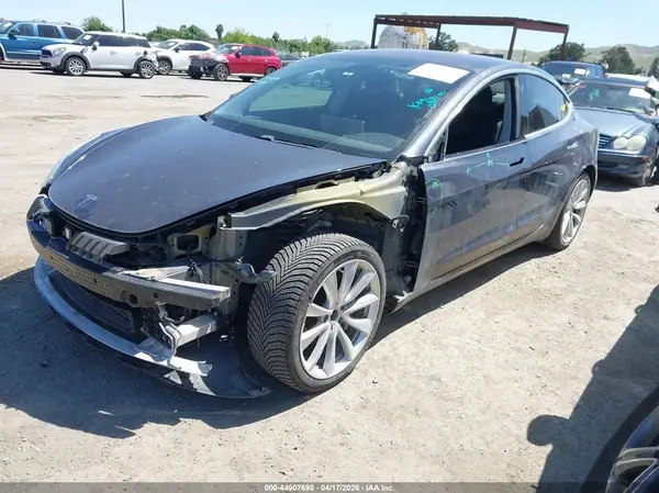 5YJ3E1EB1JF069104 2018 TESLA MODEL 3 - Image 2