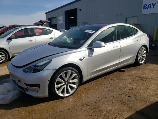 5YJ3E1EB1JF069197 2018 TESLA MODEL 3 - Image 1