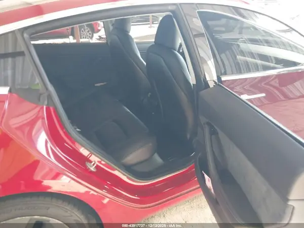 5YJ3E1EB1JF069569 2018 TESLA MODEL 3 - Image 8