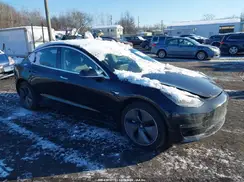 5YJ3E1EB1JF070625 2018 TESLA MODEL 3