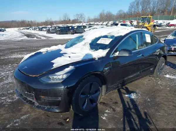 5YJ3E1EB1JF070625 2018 TESLA MODEL 3 - Image 2