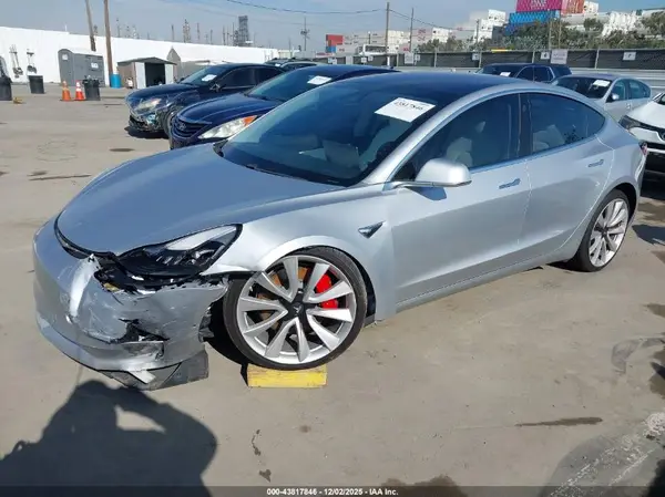 5YJ3E1EB1JF074268 2018 TESLA MODEL 3 - Image 2