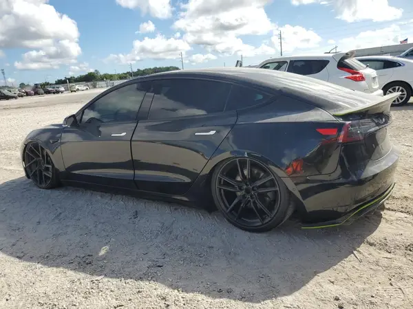 5YJ3E1EB1JF078594 2018 TESLA MODEL 3 - Image 2