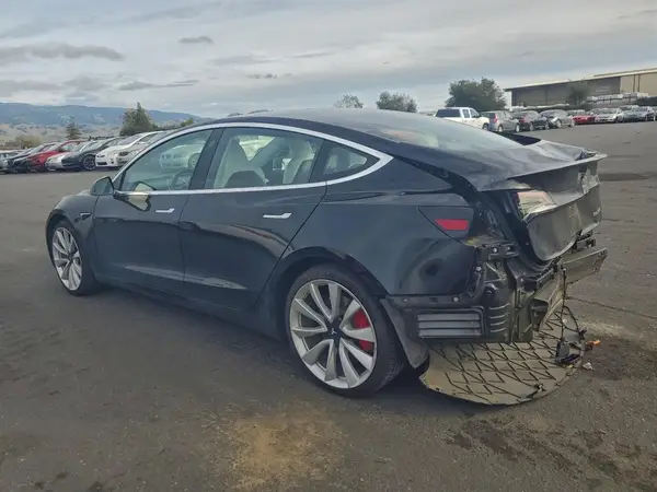 5YJ3E1EB1JF078627 2018 TESLA MODEL 3 - Image 2