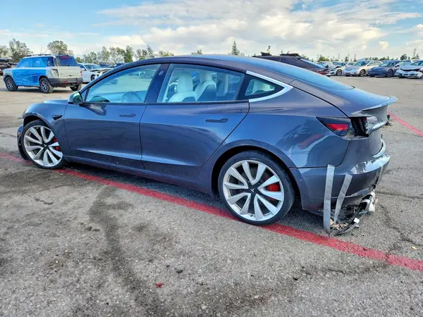 5YJ3E1EB1JF079244 2018 TESLA MODEL 3 - Image 2