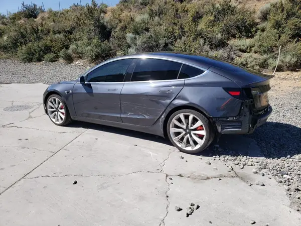 5YJ3E1EB1JF083018 2018 TESLA MODEL 3 - Image 2