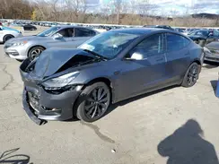 5YJ3E1EB1JF083049 2018 TESLA MODEL 3