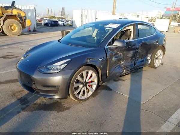 5YJ3E1EB1JF083052 2018 TESLA MODEL 3 - Image 2
