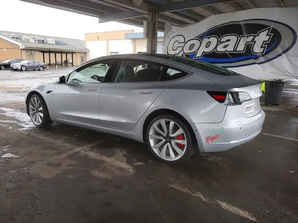 5YJ3E1EB1JF083357 2018 TESLA MODEL 3 - Image 2