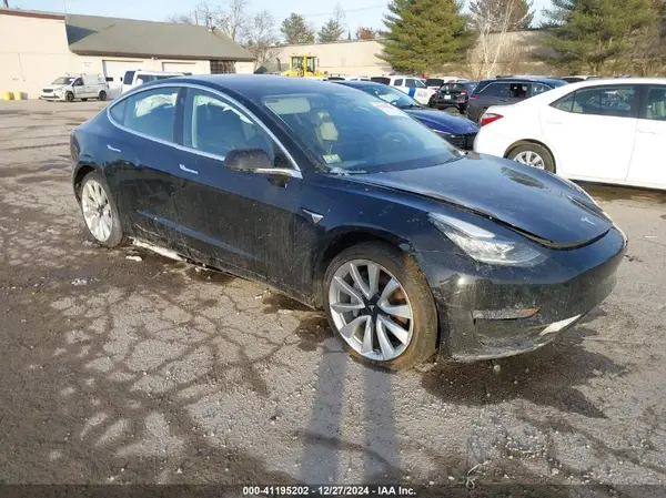 5YJ3E1EB1JF086551 2018 TESLA MODEL 3 - Image 1