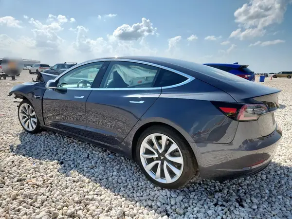 5YJ3E1EB1JF087327 2018 TESLA MODEL 3 - Image 2