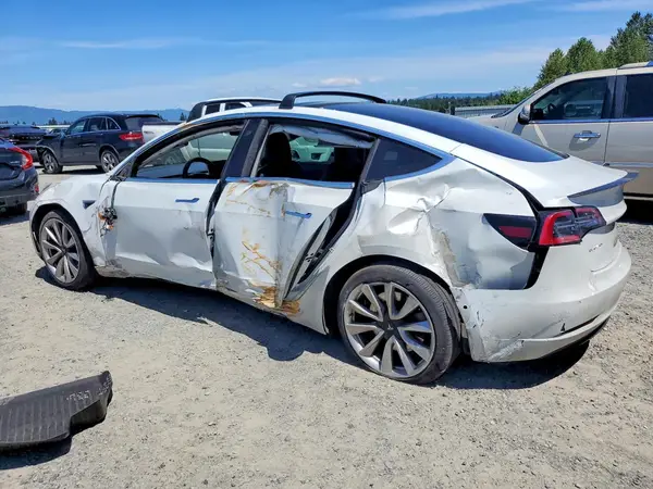 5YJ3E1EB1JF088767 2018 TESLA MODEL 3 - Image 2