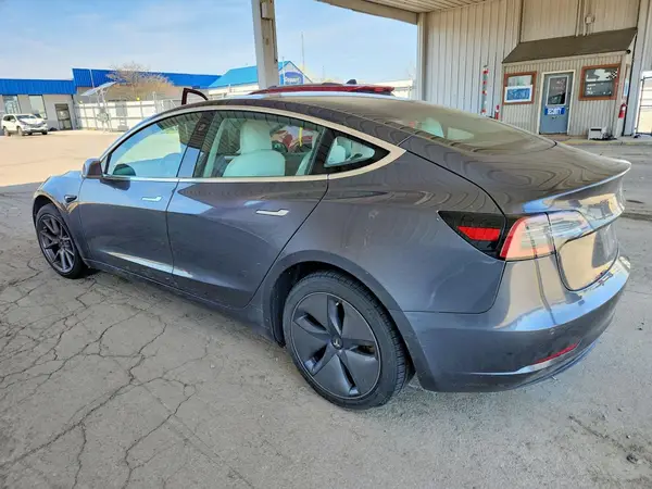 5YJ3E1EB1JF089708 2018 TESLA MODEL 3 - Image 2