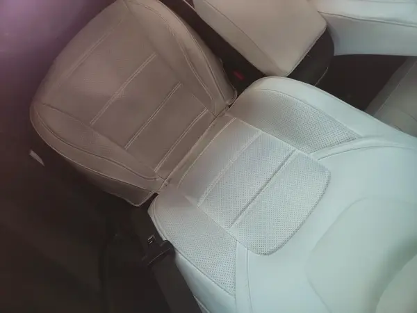5YJ3E1EB1JF089708 2018 TESLA MODEL 3 - Image 8
