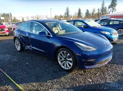 5YJ3E1EB1JF092060 2018 TESLA MODEL 3