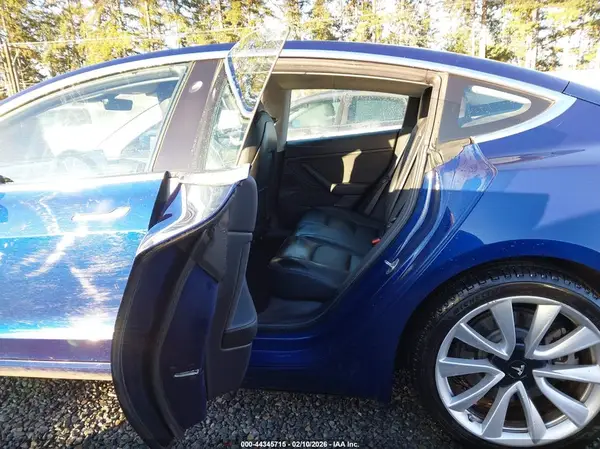 5YJ3E1EB1JF092060 2018 TESLA MODEL 3 - Image 8