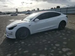 5YJ3E1EB1JF093869 2018 TESLA MODEL 3