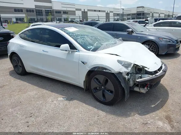 5YJ3E1EB1JF094875 2018 TESLA MODEL 3 - Image 1