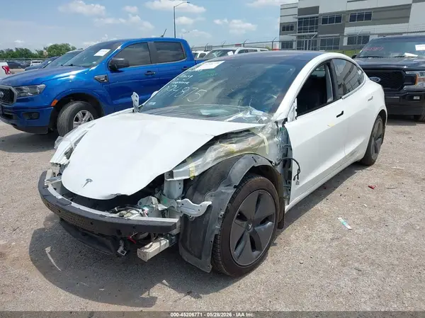 5YJ3E1EB1JF094875 2018 TESLA MODEL 3 - Image 2